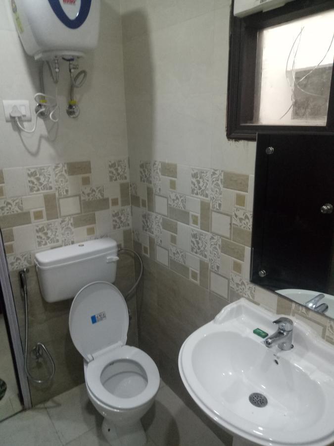 Hotel Nathu Palace 뉴델리 외부 사진