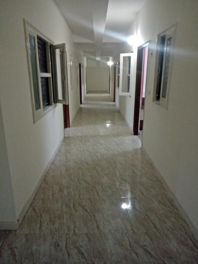 Hotel Nathu Palace 뉴델리 외부 사진